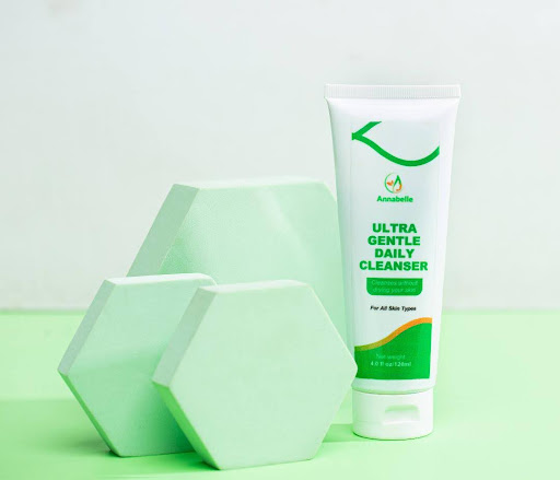 ULTRA GENTLE DAILY CLEANSER - Image 2